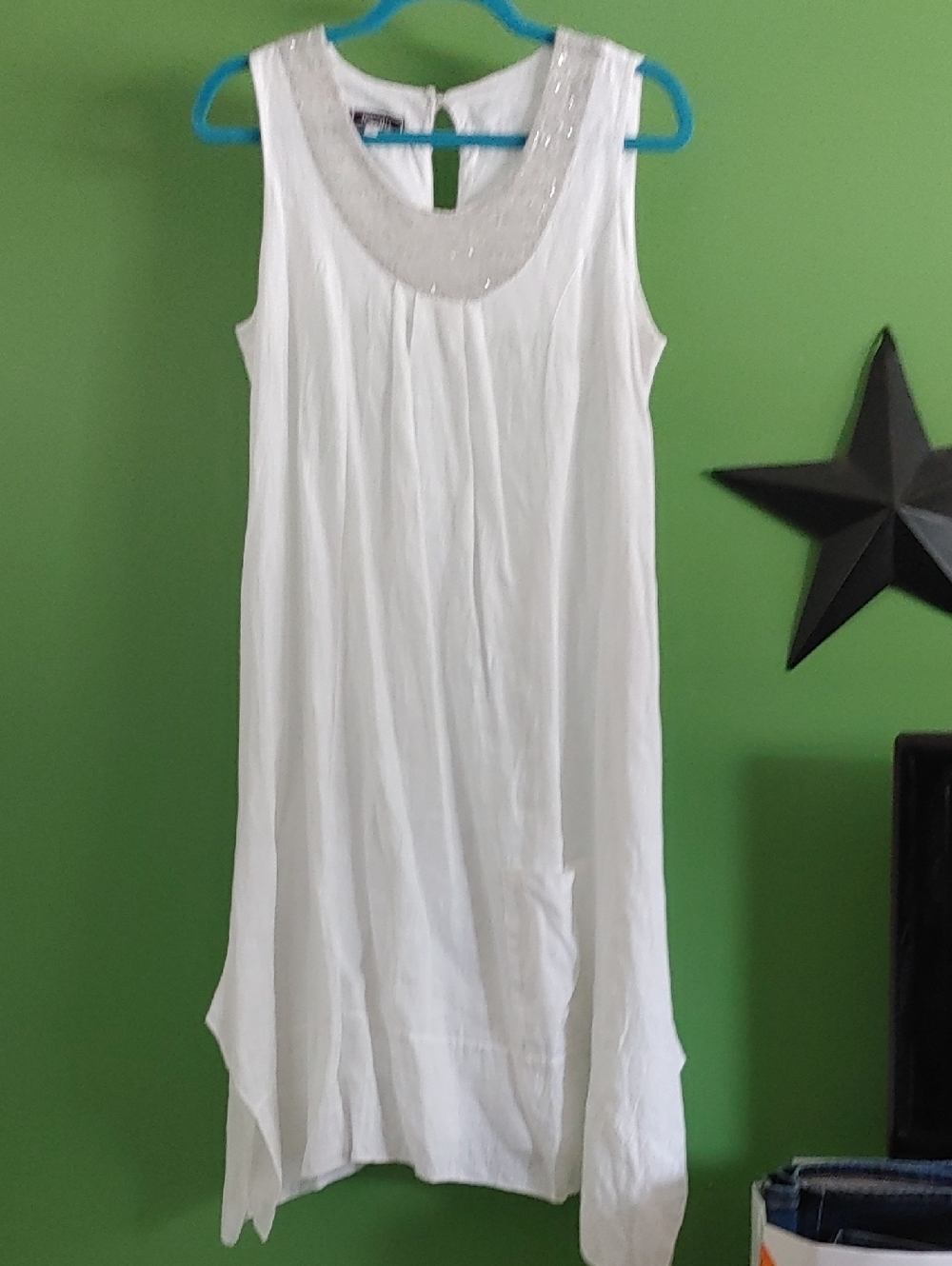 Sleeveless White Embellished Neckline Dress